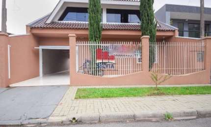 Excelente Casa com ático no Conjunto Oswaldo Cruz I