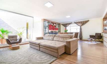 Sobrado Alto Padrão com 3 quartos e sala comercial no Neoville