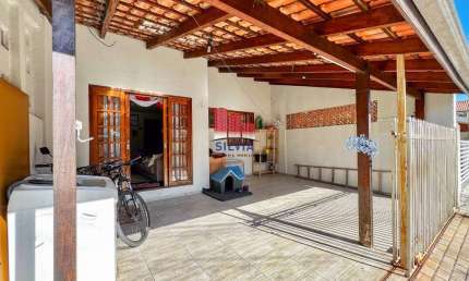 Casa com 3 quartos, em condomínio fechado, no CIC/NOVO MUNDO - Residencial Santo André