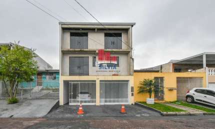 Sobrado em fase de acabamento e uma casa térrea - Dois imóveis em um único terreno