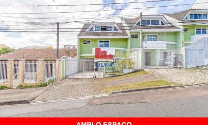 Maravilhoso Sobrado com 3 quartos (2 Suítes), 172m2 na melhor localização do Capão Raso (500m da Winston Churchill)