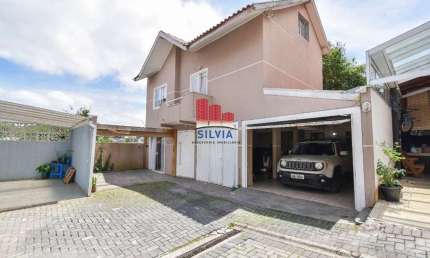 Sobrado em Condominio fechado, 3 quartos ,suite com closet, 3 garagens, excelente localização