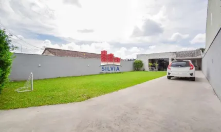 Casa térrea com 3 quartos sendo 1 suíte no Novo Mundo, terreno de 418m2