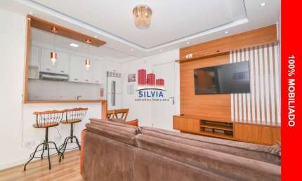Belíssimo apartamento 100% mobiliado, 2 quartos, sacada com churrasqueira na melhor localização do Cidade Industrial/Fazendinha