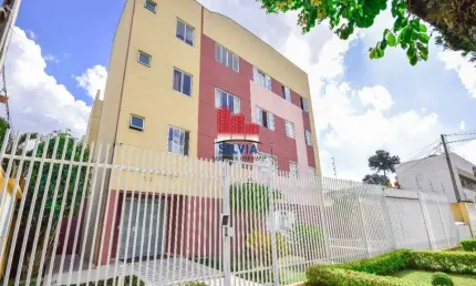 Ótimo apartamento de 3 quartos sendo 1 suíte e vaga coberta no Novo Mundo.