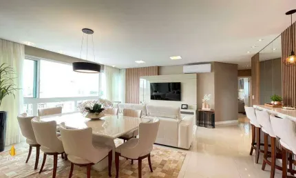 Apartamento de alto padrão à venda no Edificío Puerto Velero no Centro de Balneário Camboriú