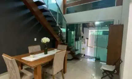 Casa a venda localizada no bairro Perêque em Porto Belo.