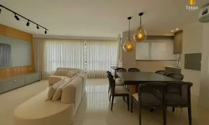 Apartamento à venda no Edifício Merithamon no Centro de Balneário Camboriú