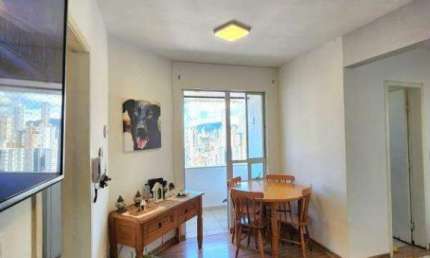 Apartamento a venda no Edifício Las Vegas localizado no Centro de Balneário Camboriú.