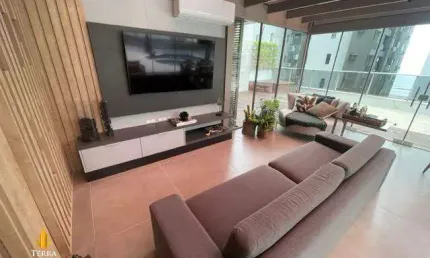 Apartamento diferenciado a venda no privillege residence localizado no centro em balneário camboriú.