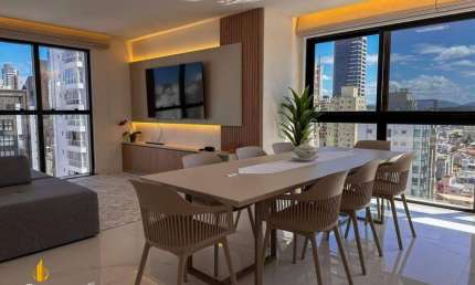 Cobertura a venda no Edifício Dresden Residence localizado no Centro em Balneário Camboriú.