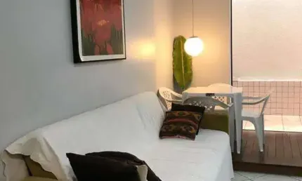 Apartamento à venda no Edifício Rio de La Plata localizado no Centro em Balneário Camboriú.