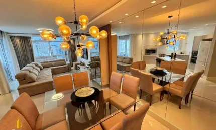 Apartamento a venda no centro de Balneário Camboriú.