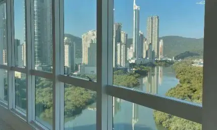 Apartamento a venda no marina beach towers em balneário camboriú