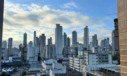 Apartamento a venda no Residencial Montefiore localizado no bairro Nações em Balneário Camboriú.