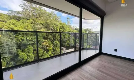 Apartamento a venda no Edifício Serenity Tower localizado no Bairro Fazenda em Itajaí.