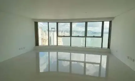 Apartamento a venda no Yachthouse localizado na Barra Sul em Balneário Camboriú.
