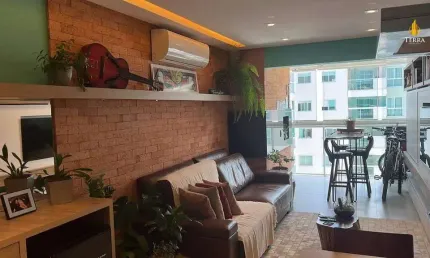 Apartamento à venda no aloha home resort localizado na praia brava em itajaí.
