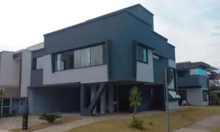 Casa em Condomínio à venda no Bairro Santa Regina em Camboriú