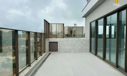 Cobertura duplex a venda no edifício jk 399 residence com 04 suítes na praia brava em itajaí.