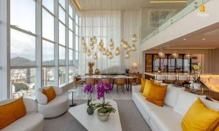 Cobertura Duplex Mobiliada e Decorada à venda no Edifício Sky Tower em Balneário Camboriú