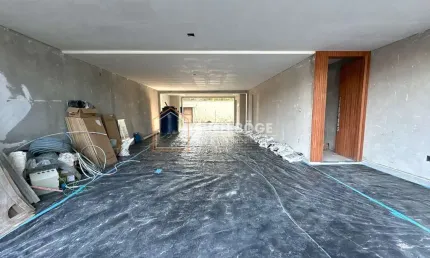 Casa em construção em condominio fechado no bairro glória