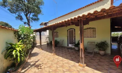 Casa semi-mobiliada com 3 dormitórios à venda, 128 m² por R$ 600.000 - Campo Verde - Mário Campos/MG