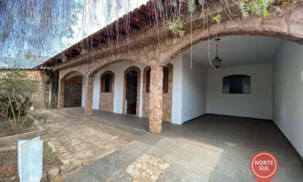 Casa com 4 dormitórios à venda, 130 m² por R$ 650.000,00 - Vila Sao Tarcisio - Mário Campos/MG