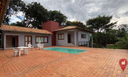 Casa com 4 dormitórios à venda, 410 m² por R$ 1.800.000,00 - Condomínio Aguas Claras - Brumadinho/MG