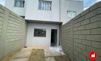 Casa com 2 dormitórios para alugar, 200 m² por R$ 2.815,00/mês - Pinheiros - Brumadinho/MG