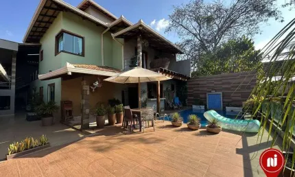 Casa com 3 dormitórios à venda, 360 m² por R$ 1.200.000,00 - Presidente  - Brumadinho/MG