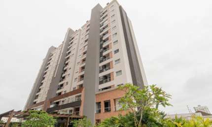 Ótimo apartamento semimobiliado com 1 suíte mais 2 quartos à venda no bairro Bucarein em Joinville -