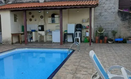 Casa em condomínio fechado com 2 quartos para alugar na Vila Mike, São Roque 