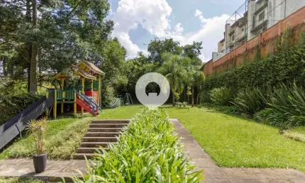 UMA CASA PROJETADA COM PERSONALIDADE, INTELIGÊNCIA E MUITO VERDE