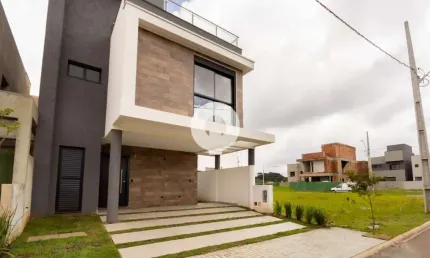 Linda Casa Nova em Condomínio Clube no Santa Cândida