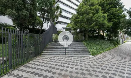 Amplo, iluminado e com potencial para um retrofit incrível no bigorrilho
