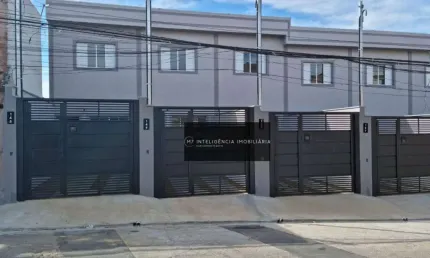 Excelente Oportunidade Sobrado Frontal com 02 dormitórios com vaga ao lado da Av. Águia de Haia e Av. São Miguel !