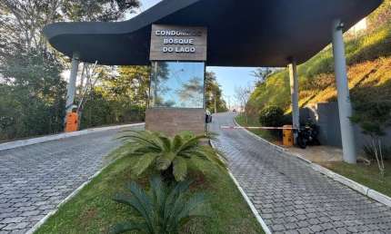 Lote plano a venda em condomínio fechado com 460m2  Por 260.000,00
