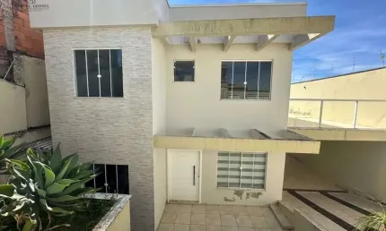 Casa com 2 quartos suítes e quintal grande a venda no fontes vile