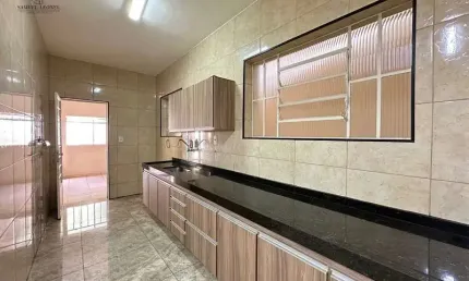 Casa duplex com 4 quartos 2 vagas com quintal a venda no Bairu Juiz de Fora