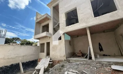Casa com 3 quartos à venda na Rua Edmundo Saporski, 777, Mercês, Curitiba por R$ 999.000