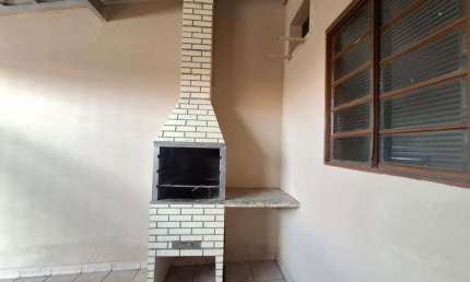 Funcional casa tipo para venda com 2 quartos, 100m²