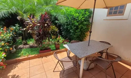 Aconchegante casa tipo para venda em Jardim Manoel Penna com 3 quartos, sendo 2 suítes, 147m²