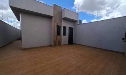 Deslumbrante casa tipo para venda com 2 quartos, sendo 1 suíte, 150m²