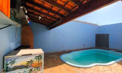 Excelente casa tipo para venda com 3 quartos, sendo 1 suíte, 130m²