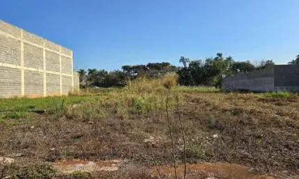 Imperdível terreno comercial para venda em Jardim Cristo Redentor, 300m²
