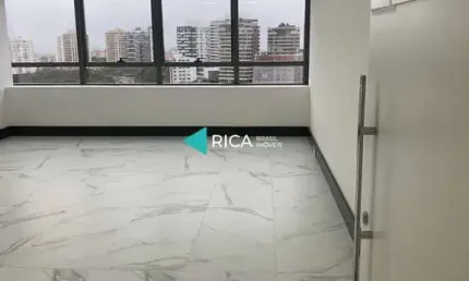 Sala comercial para alugar na Avenida Doutor Nilo Peçanha, 3245, Jardim Europa, Porto Alegre por R$ 3.800