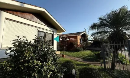 Casa para alugar na Avenida Teixeira Mendes, 1130, Chácara das Pedras, Porto Alegre por R$ 15.000