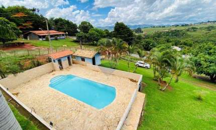 Chácara Paraíso no Loteamento São Bento, Atibaia - 2.200m² de Natureza, Lazer e Casa em Construção
