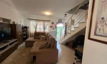 'Casa Jardim Paulista, Atibaia - Grande Oportunidade' 2 Suites/ 3 vagas de garagem